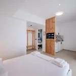 Aliko - Sea View Apartment Sarande