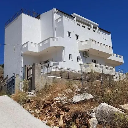Aliko - Sea View Apartment Sarande