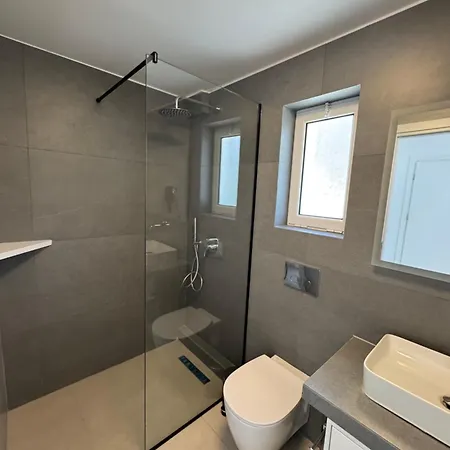 Aliko - Sea View Apartment Sarande