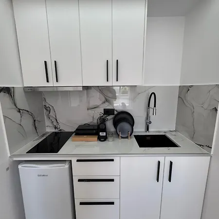 Aliko - Sea View Apartment Sarande