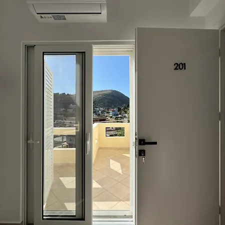 Aliko - Sea View Apartment Sarande