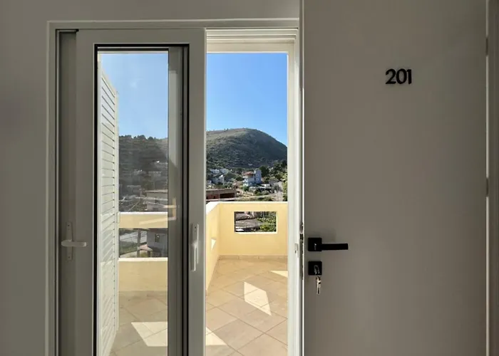 Aliko - Sea View Apartment Sarandë
