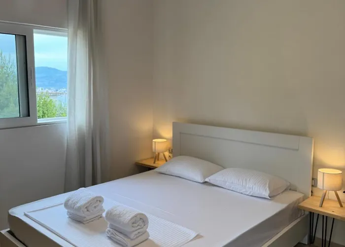 Apartment Aliko - Sea View